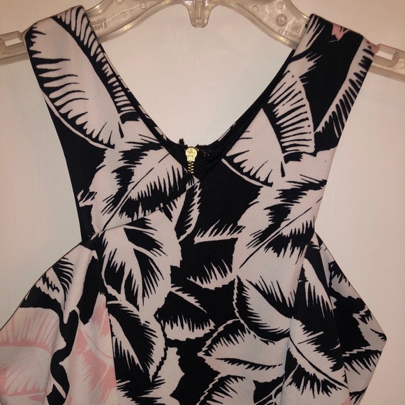 Dress - Picture 3 of 4